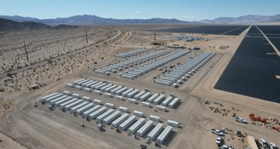 土地管理局批准将 550MW BESS 与加州沙漠光伏电站配对